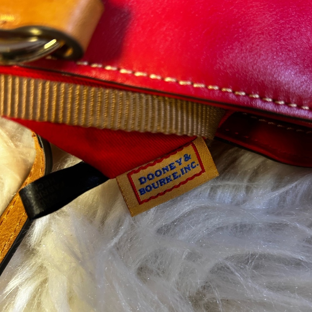 Dooney & Bourke Wexford Small Helena Red BAG - Picture 15 of 16